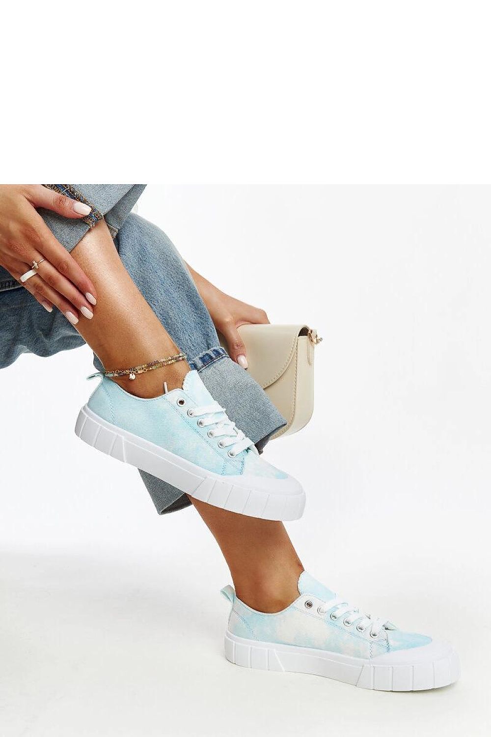 Baskets model 207365 Solea