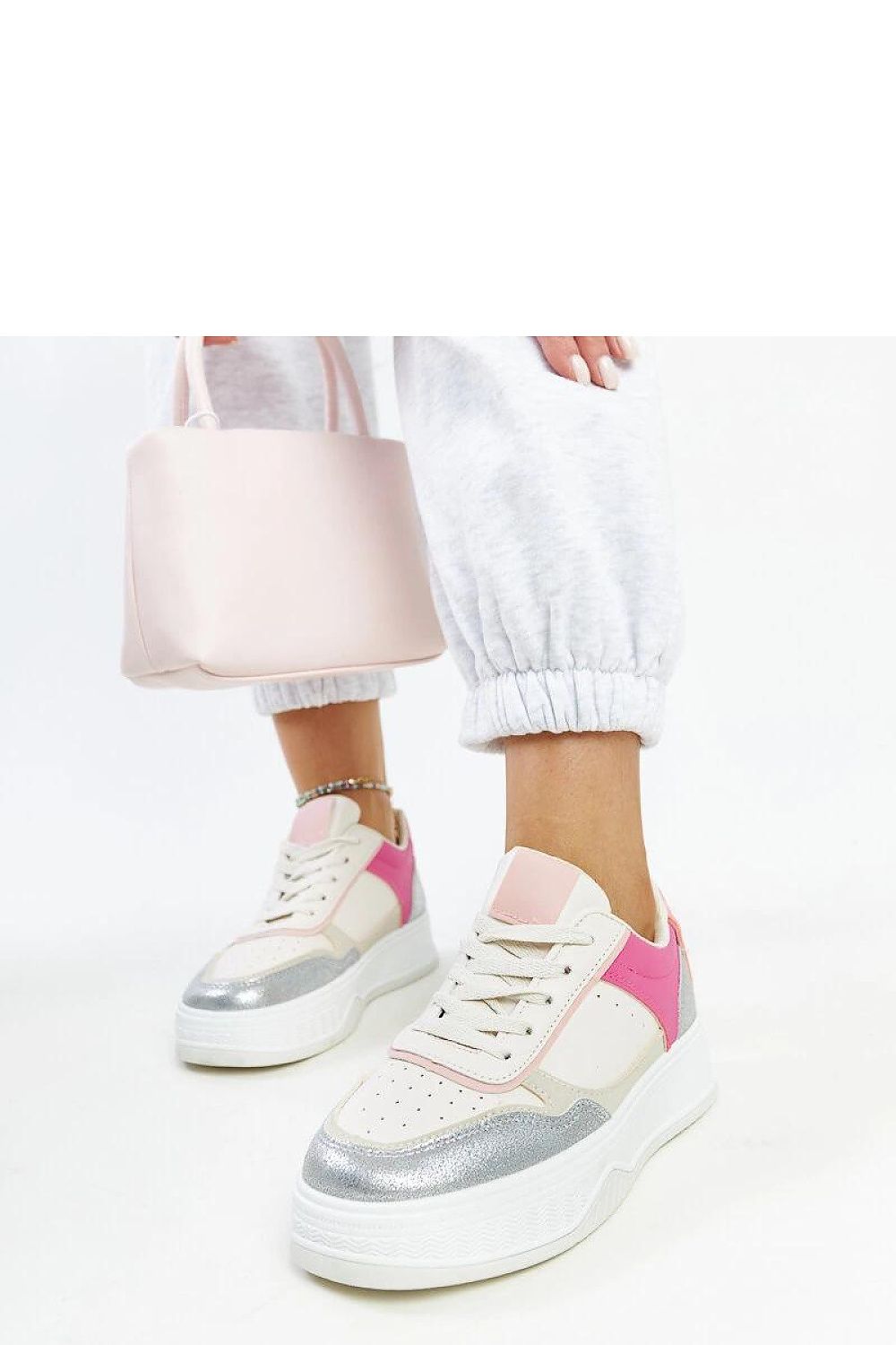 Baskets model 207410 Solea