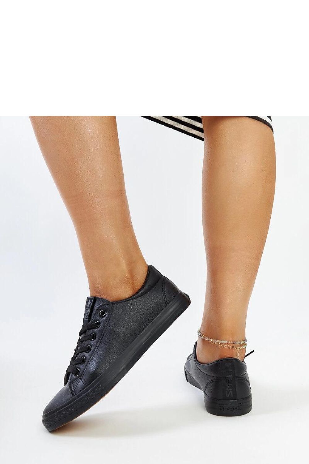 Baskets model 207425 Solea