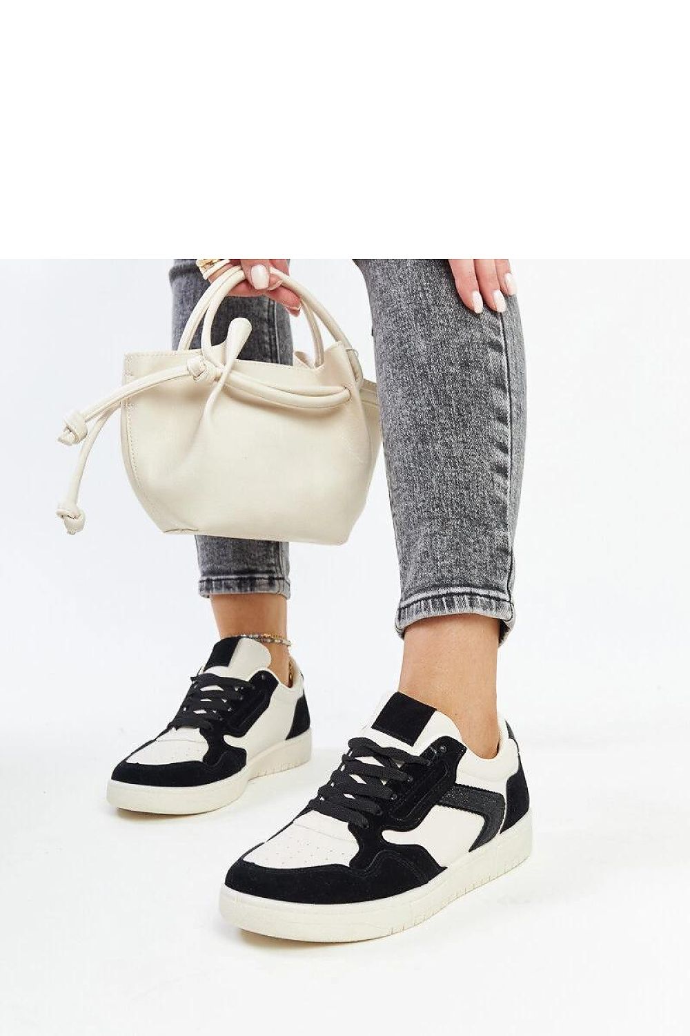 Baskets model 207432 Solea