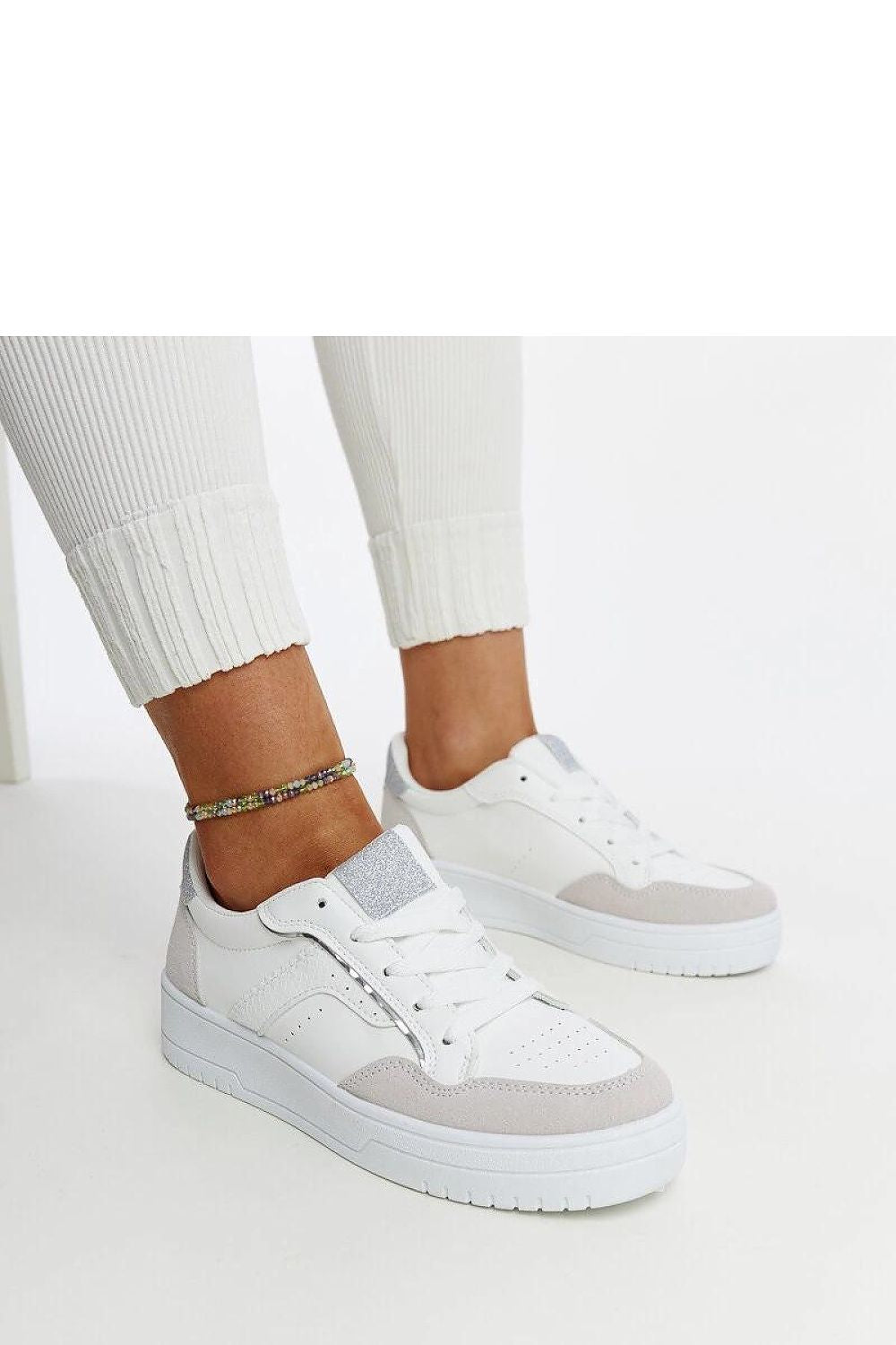 Baskets model 207465 Solea