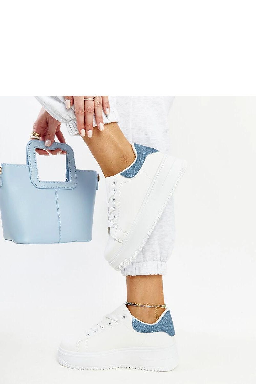 Baskets model 207468 Solea