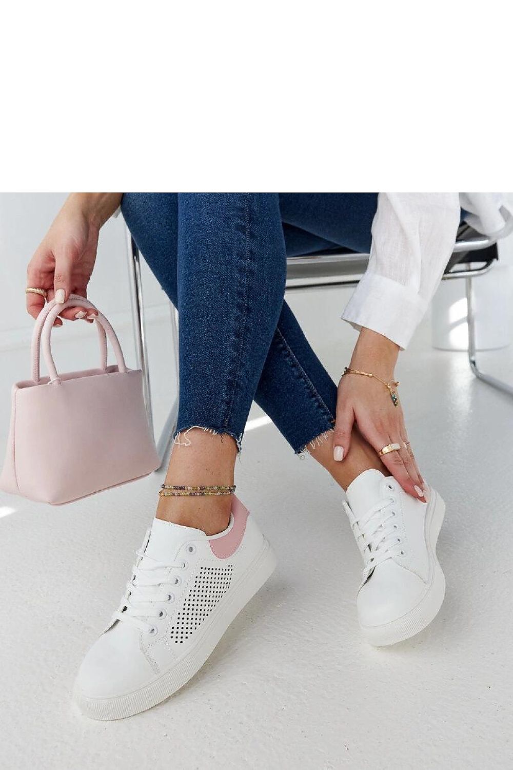 Baskets model 207478 Solea
