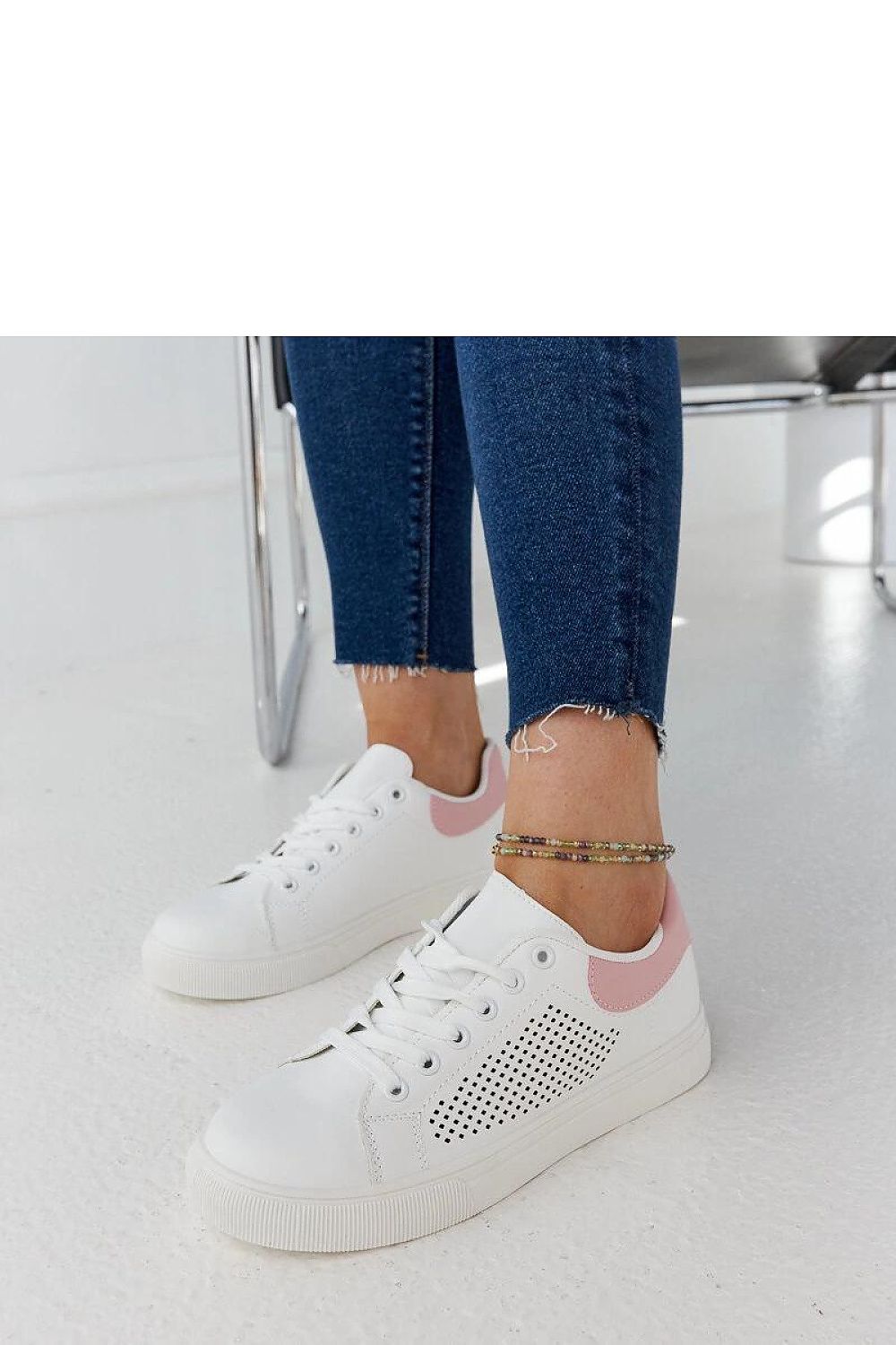 Baskets model 207478 Solea