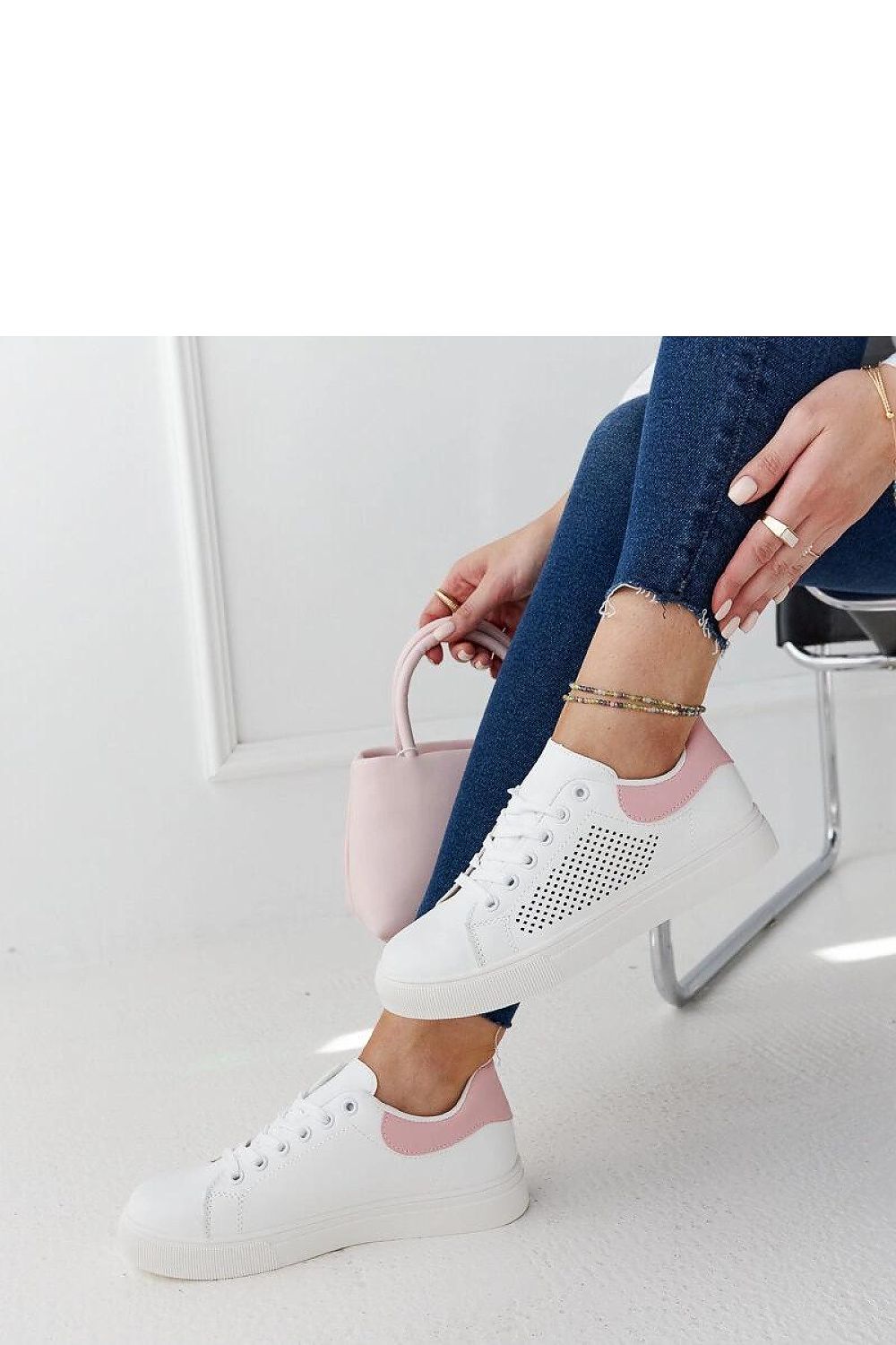 Baskets model 207478 Solea