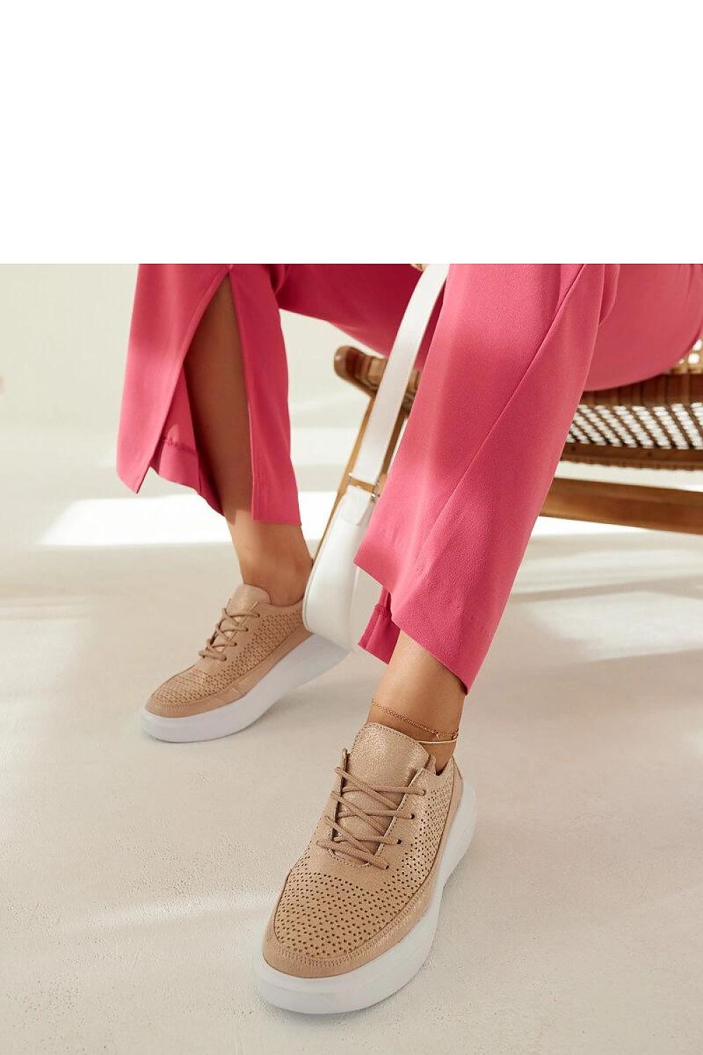 Baskets model 207539 Solea