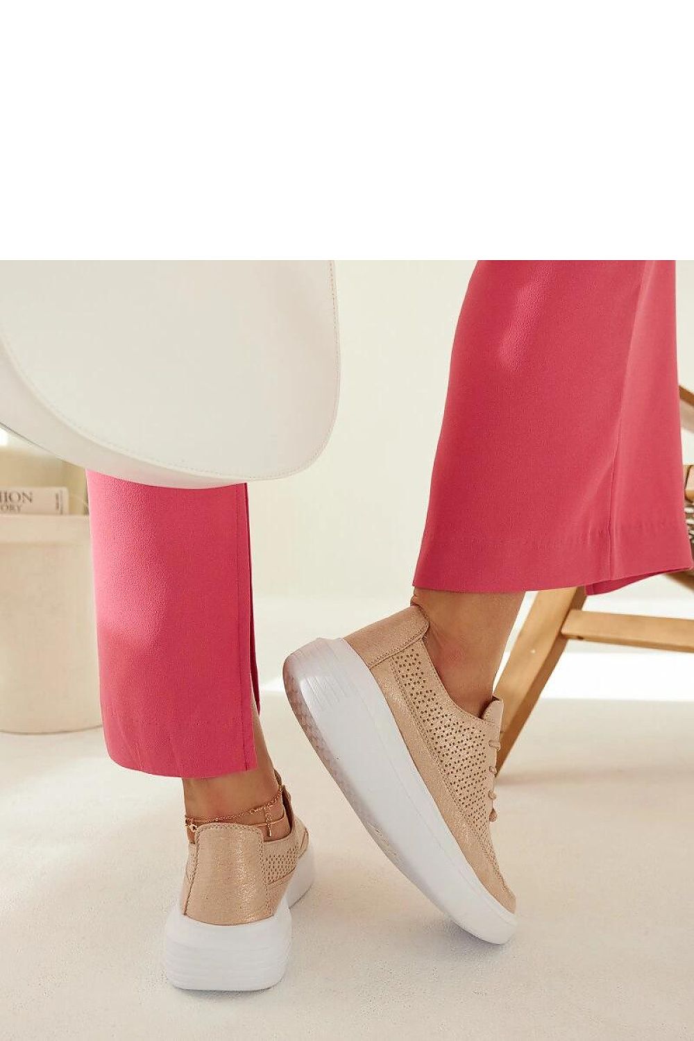 Baskets model 207539 Solea