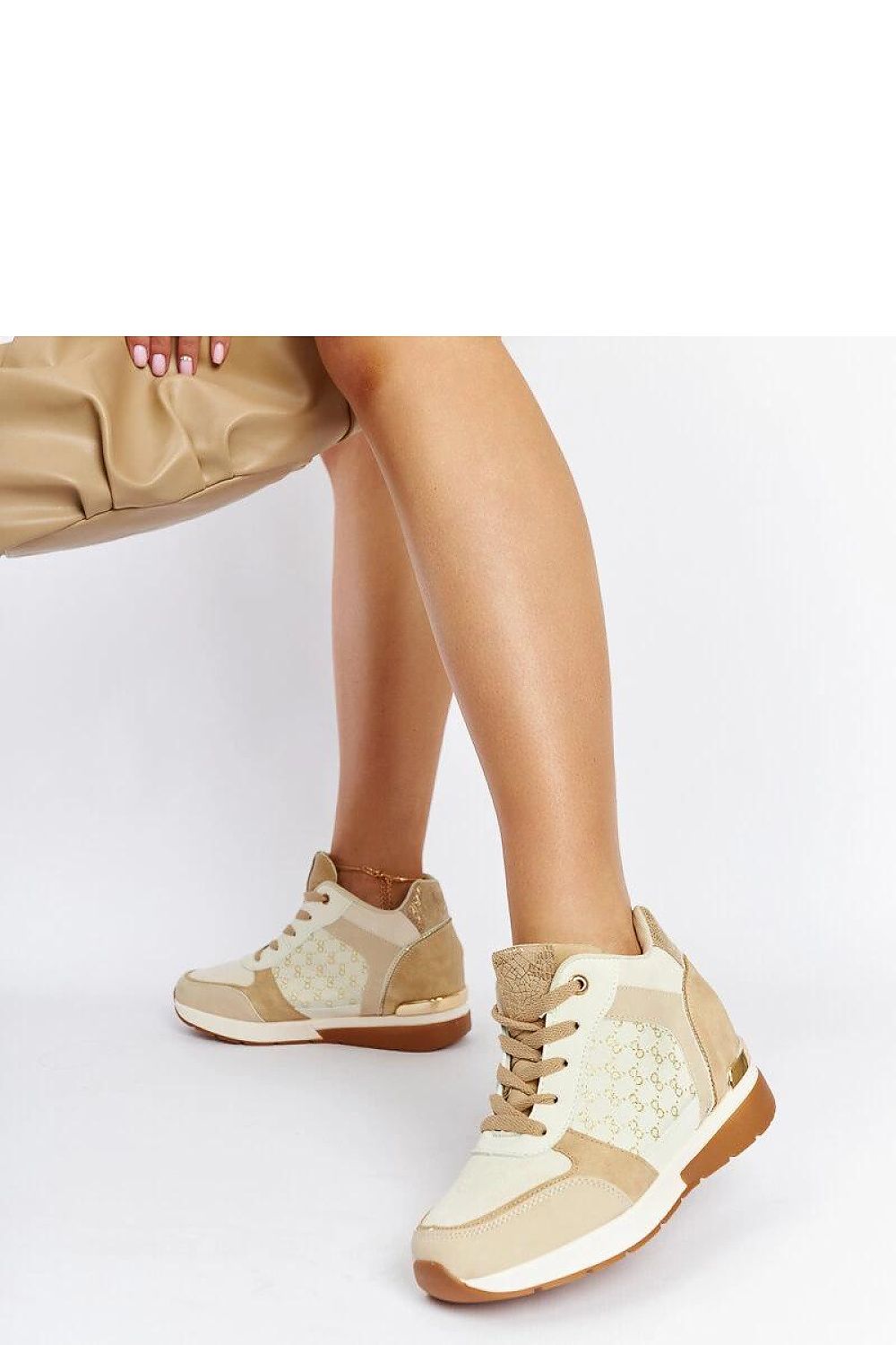 Baskets model 207555 Solea