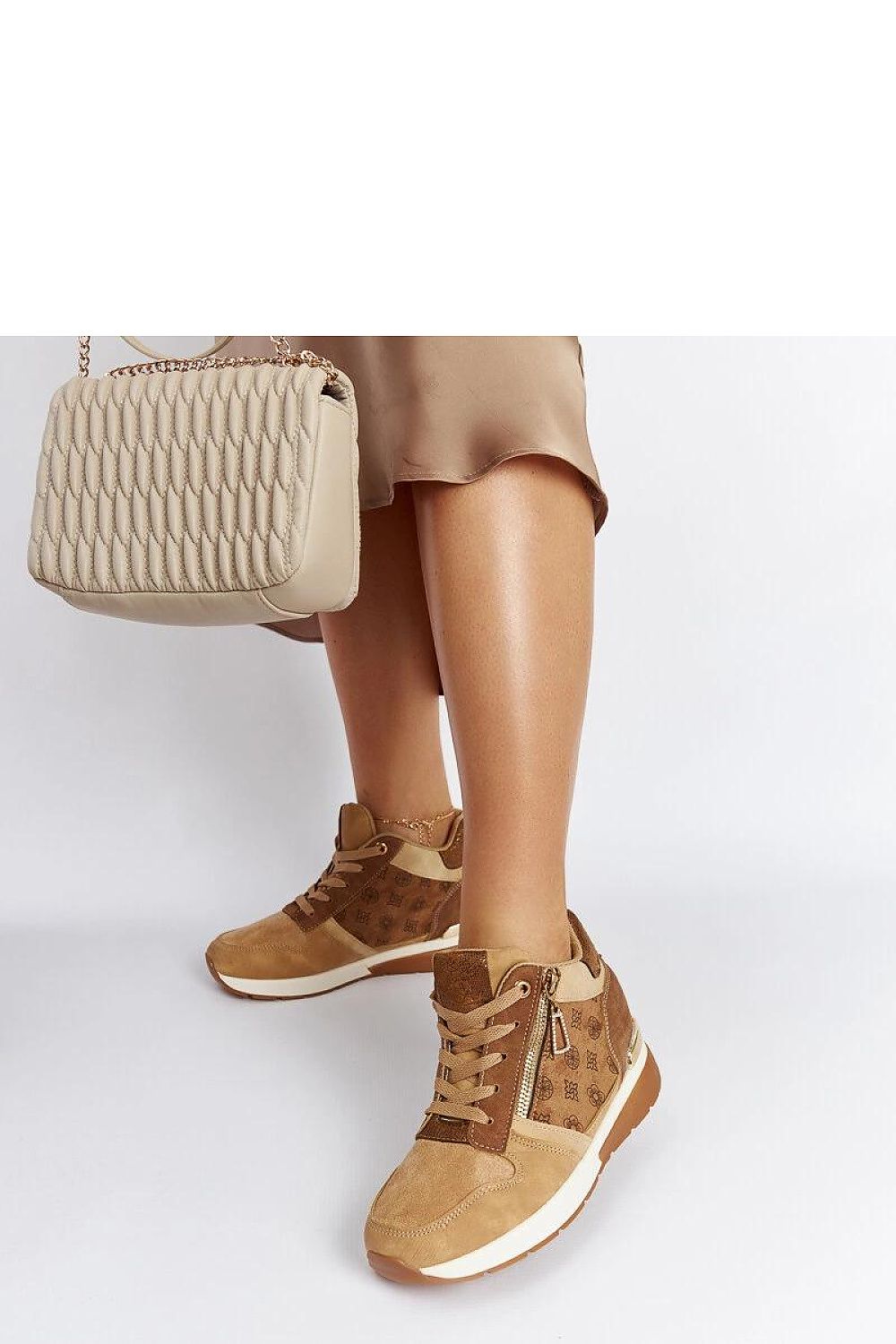 Baskets model 207558 Solea