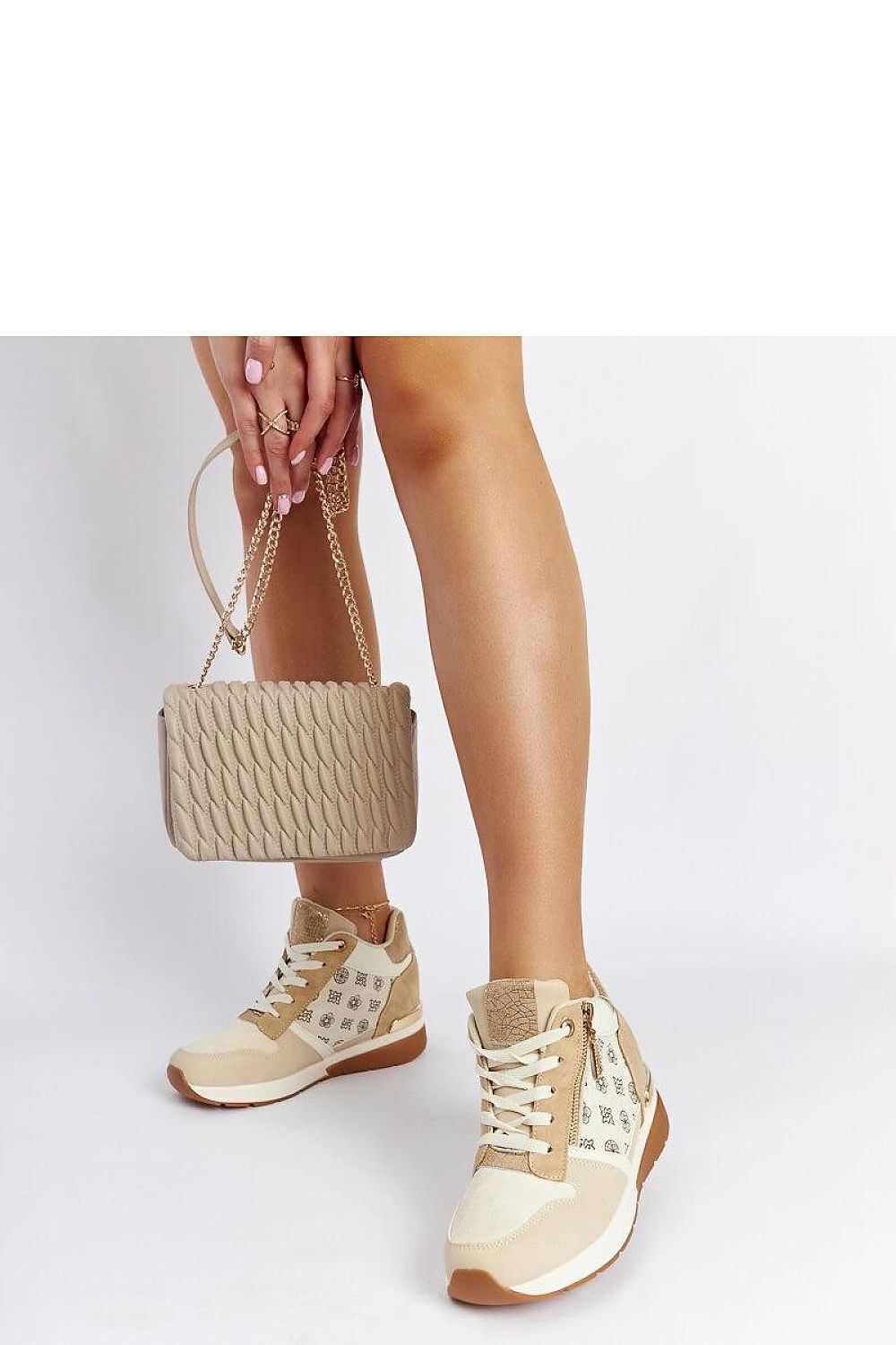 Baskets model 207559 Solea