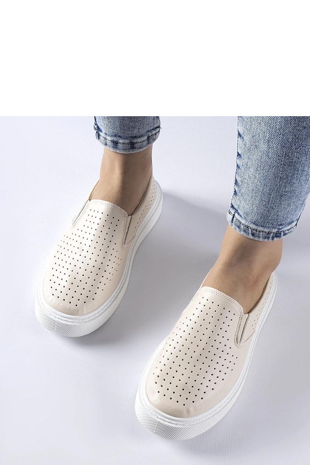 Baskets model 207563 Solea