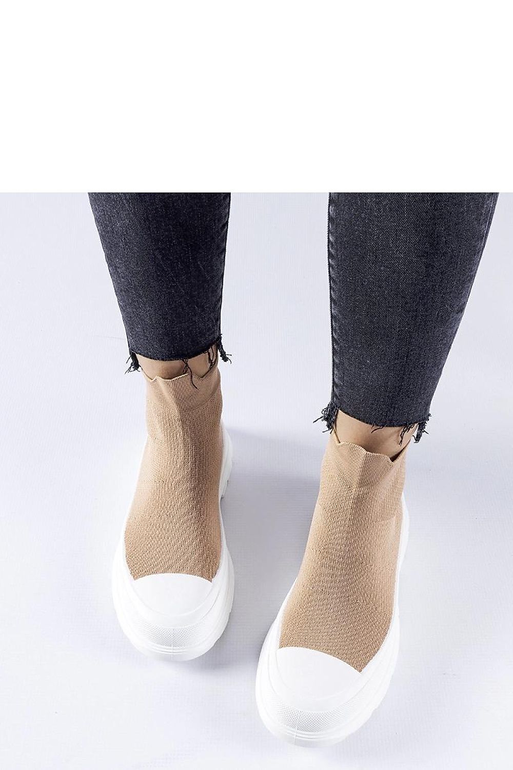 Baskets model 207589 Solea