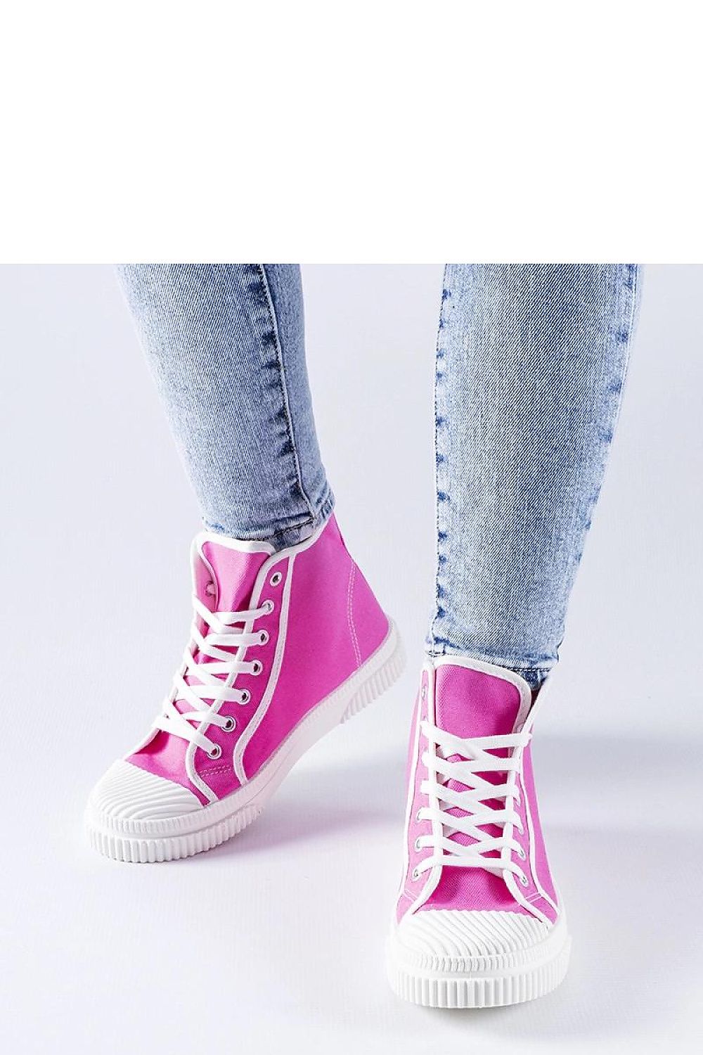 Baskets model 207594 Solea