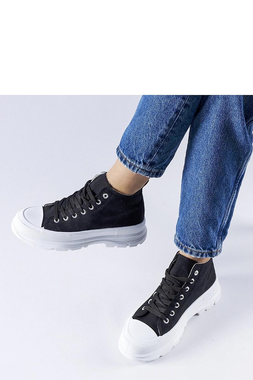 Baskets model 207612 Solea