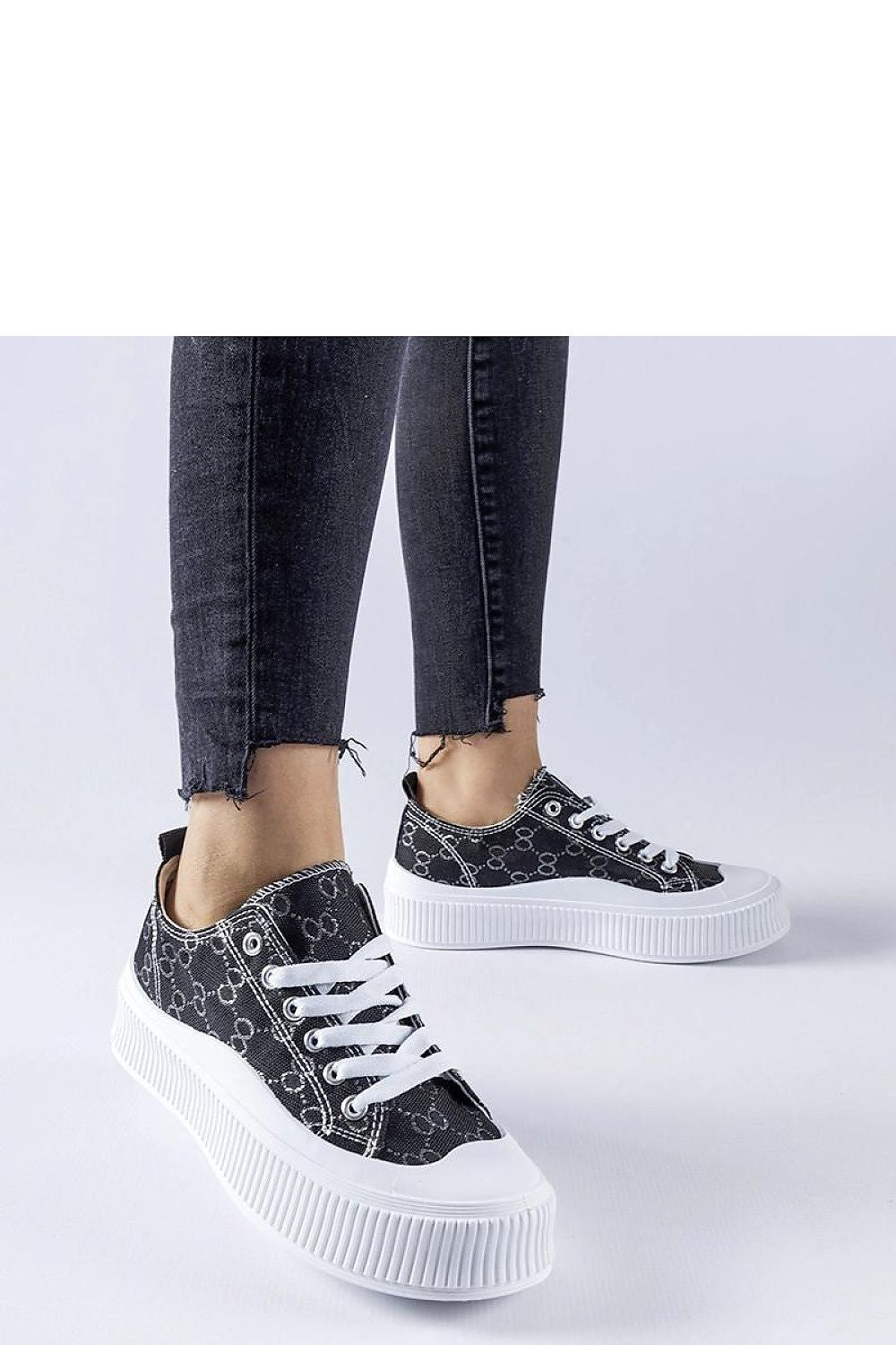 Baskets model 207616 Solea