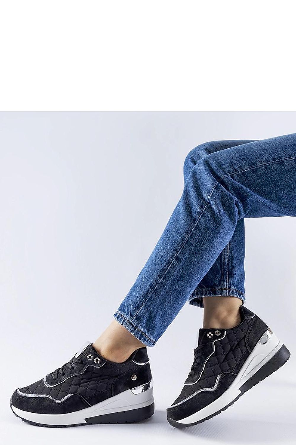 Baskets model 207620 Solea