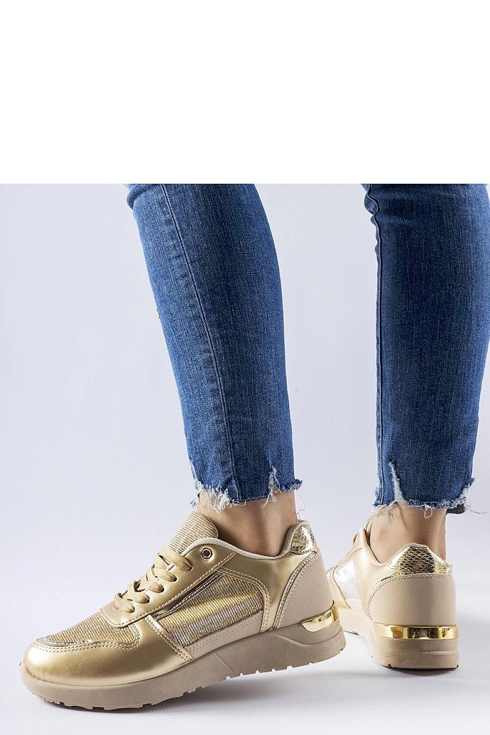 Baskets model 207631 Solea