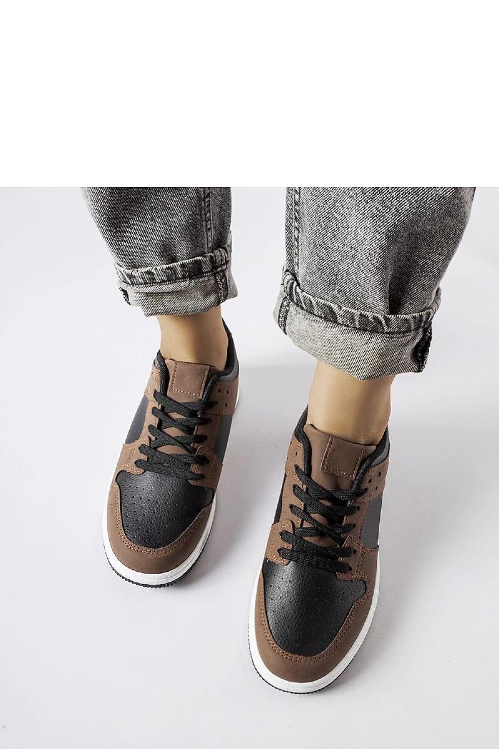 Baskets model 207707 Solea