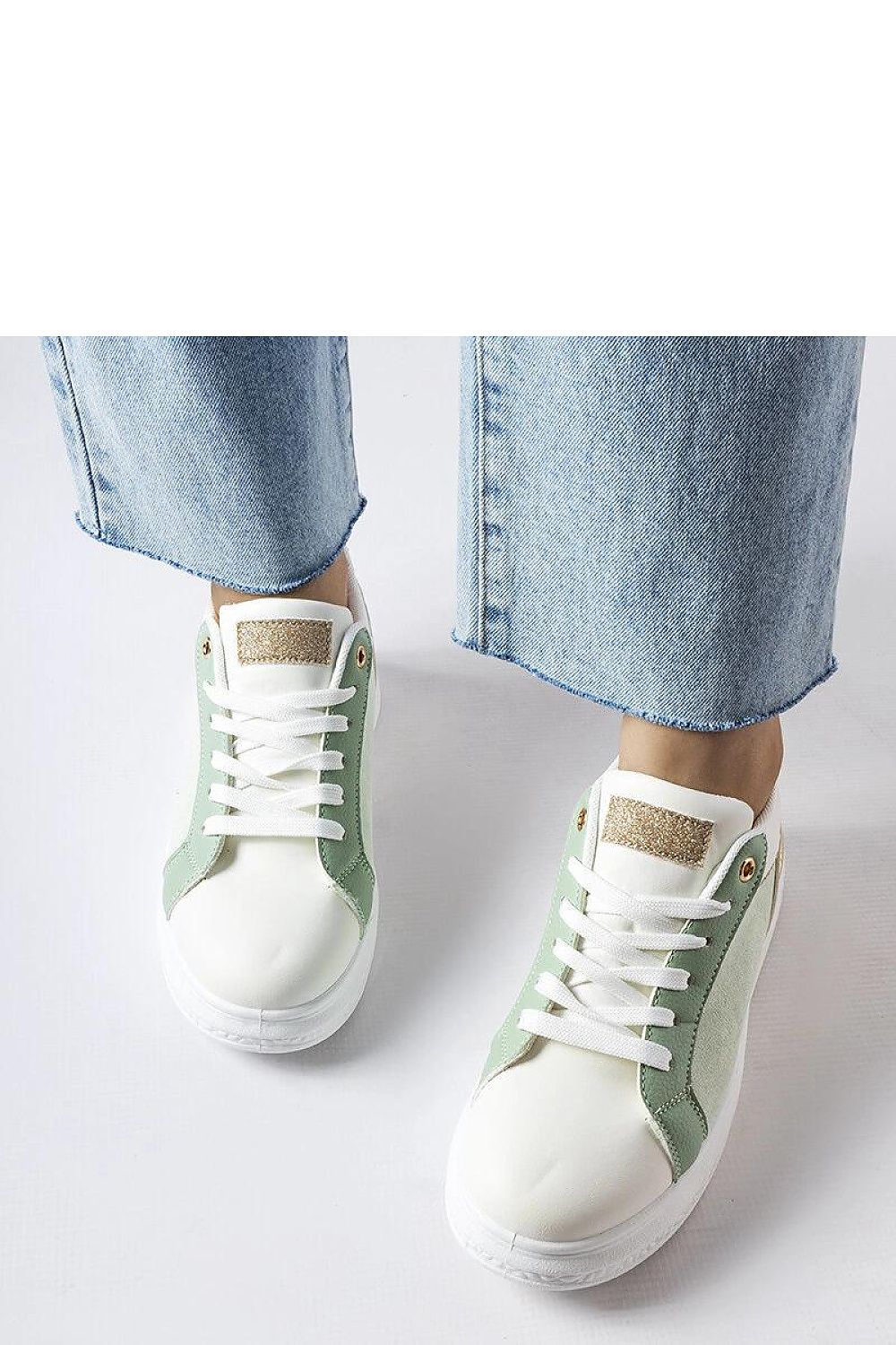 Baskets model 207725 Solea