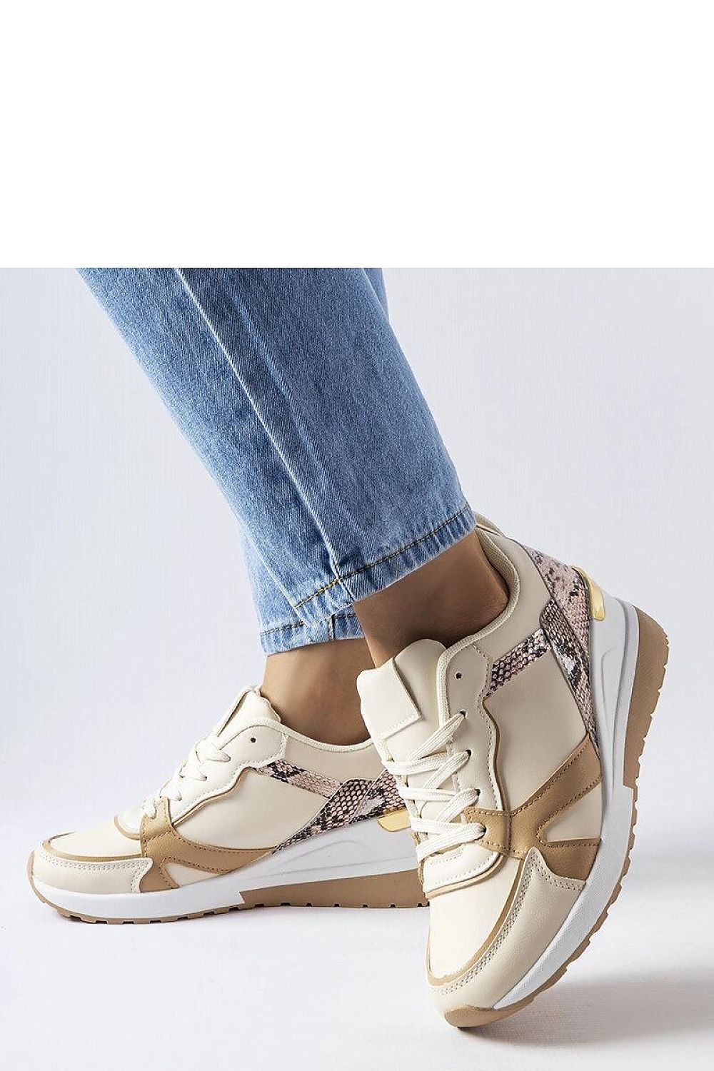 Baskets model 207727 Solea