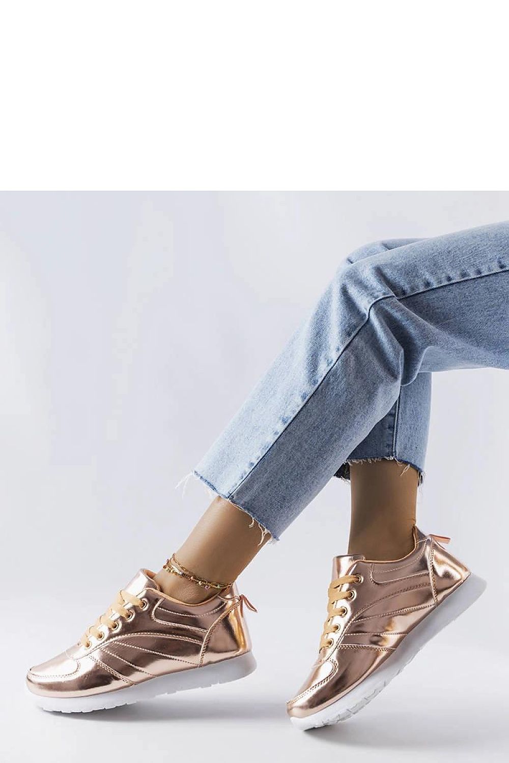 Baskets model 207864 Solea
