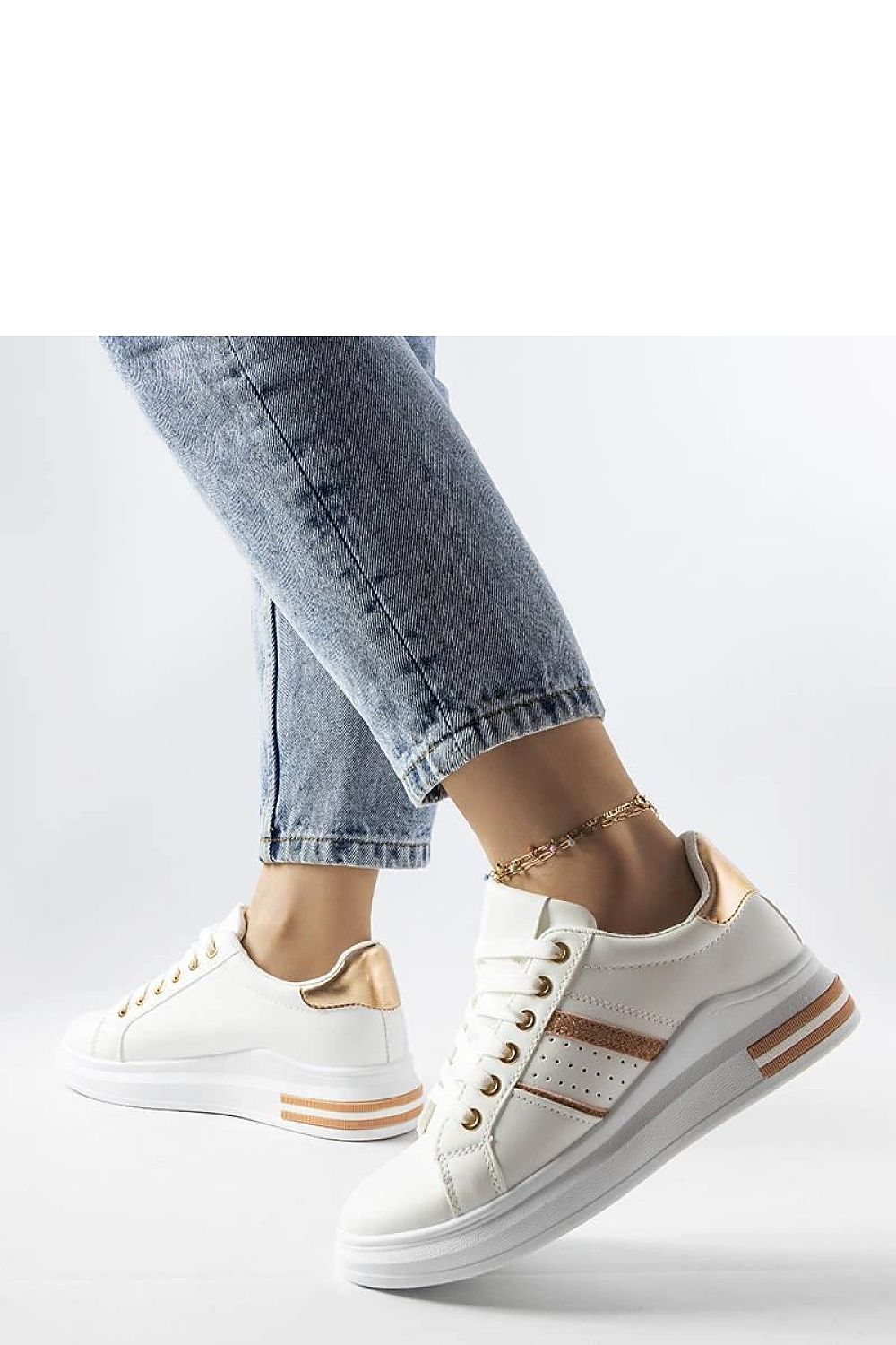 Baskets model 207869 Solea