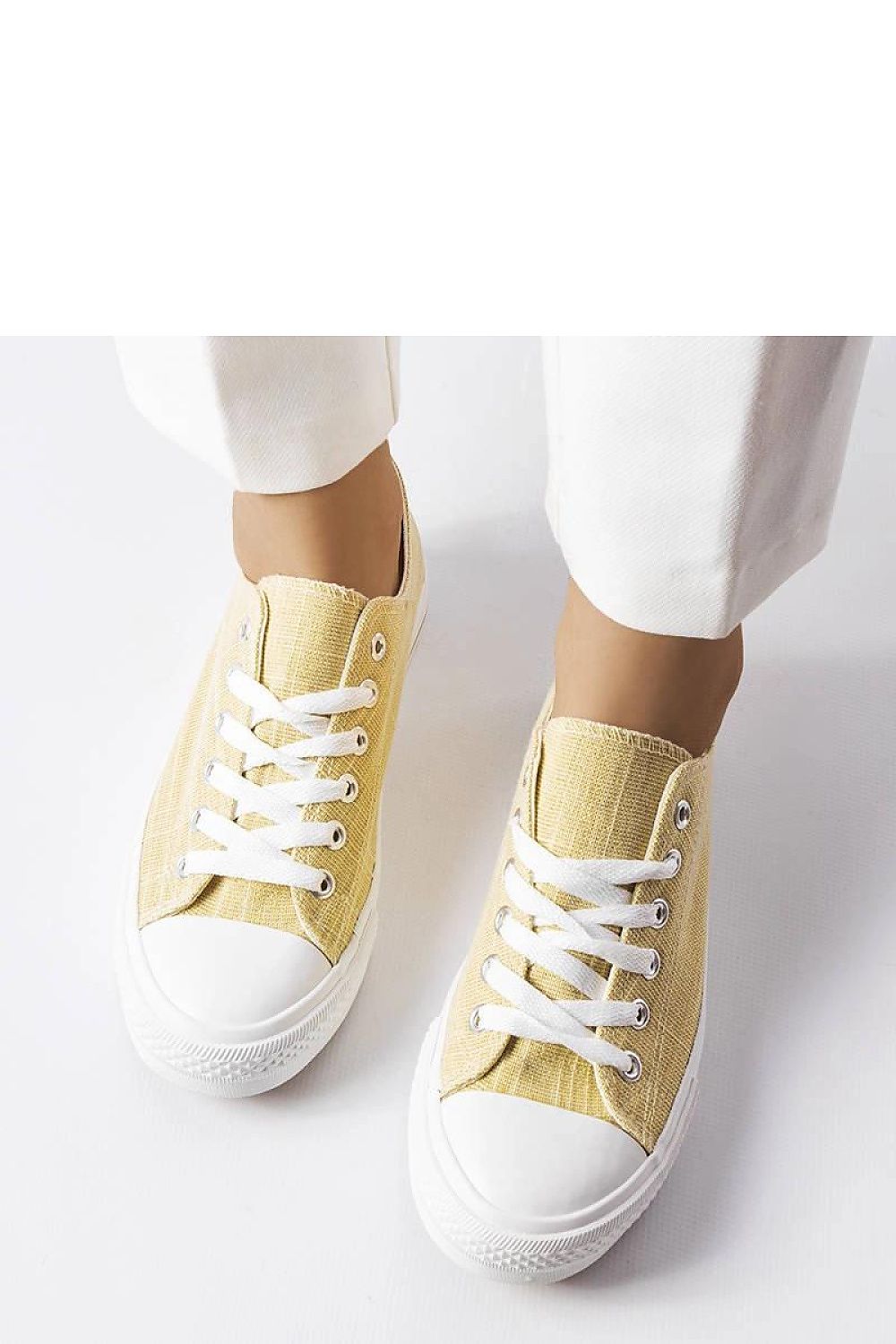 Baskets model 207945 Solea