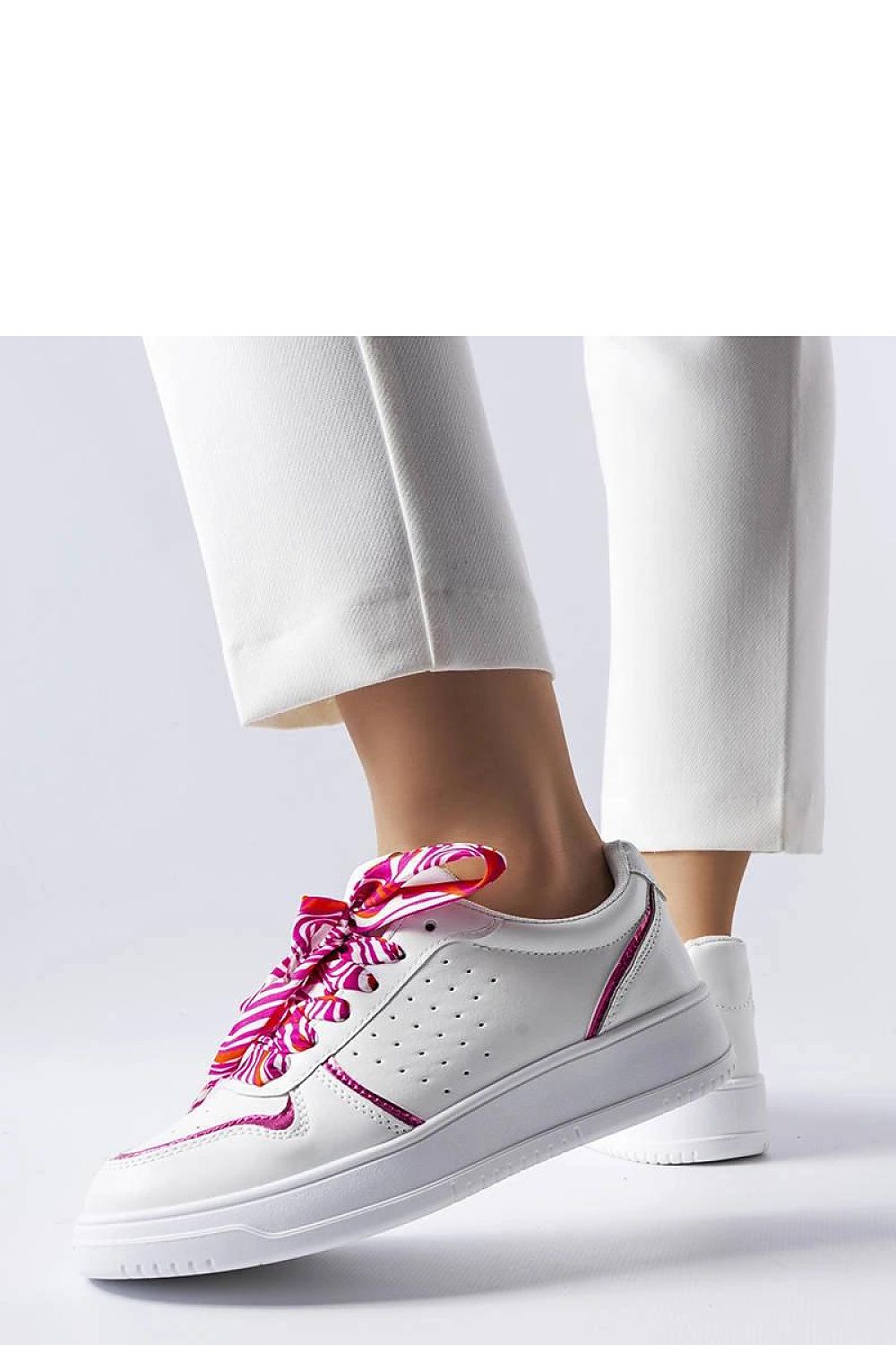 Baskets model 207947 Solea