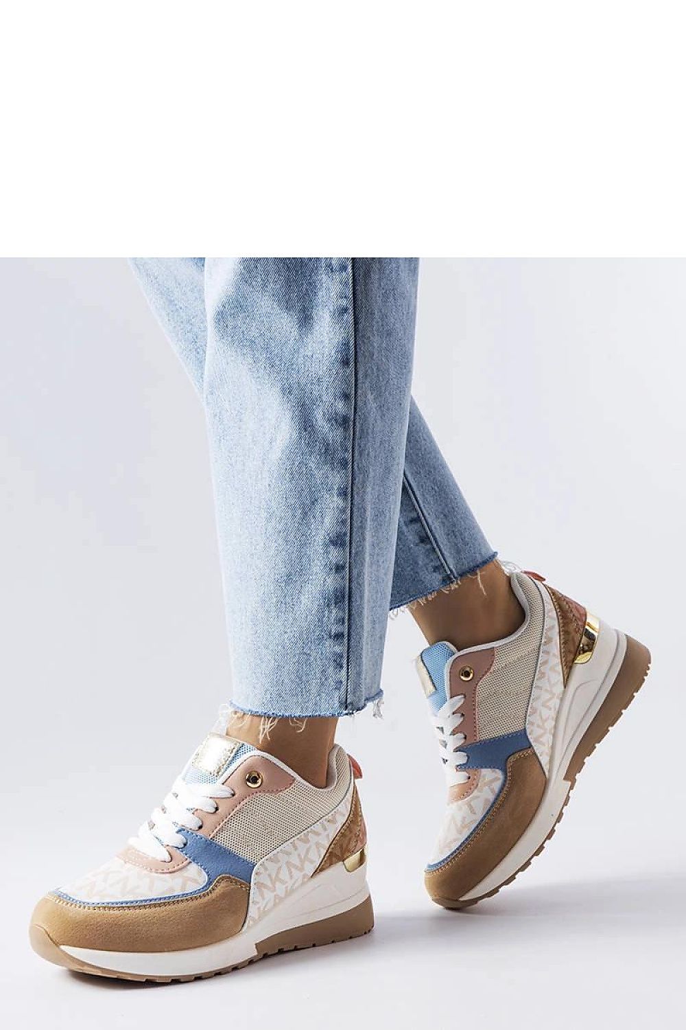 Baskets model 207951 Solea