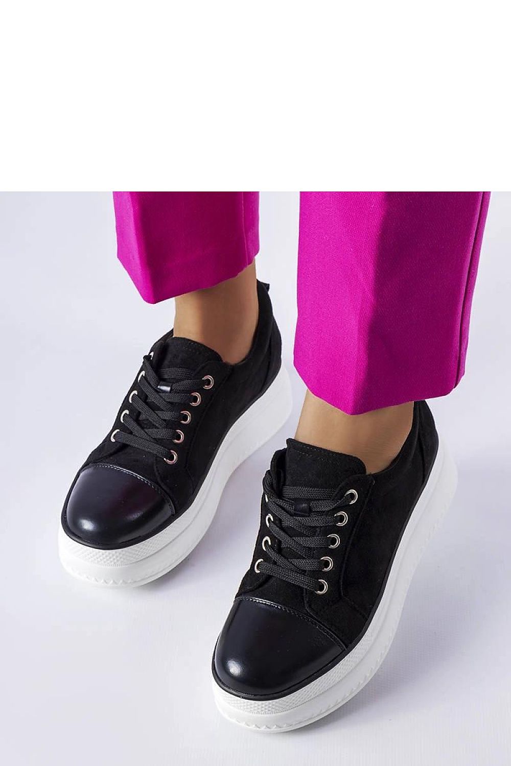 Baskets model 207952 Solea