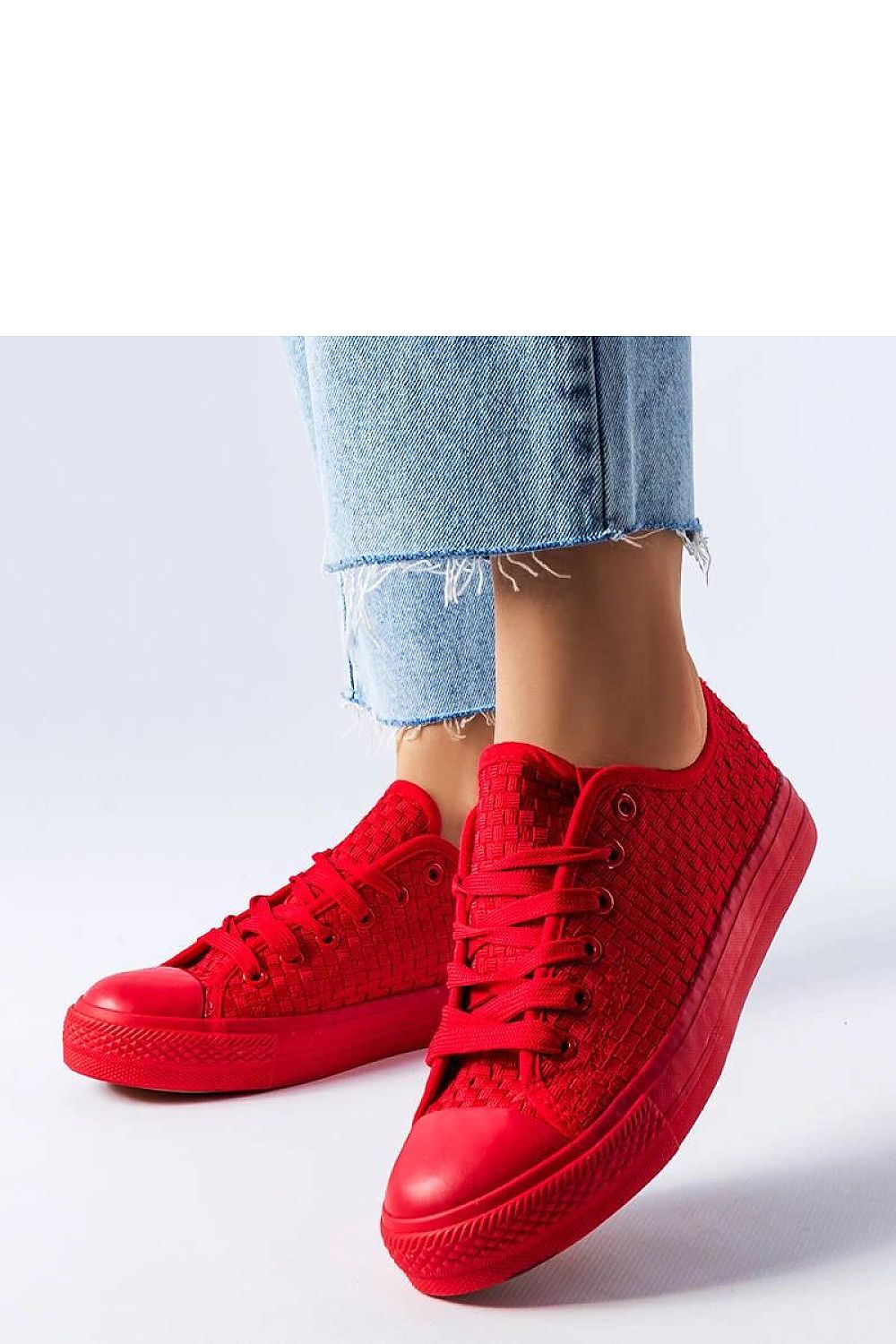 Baskets model 207953 Solea