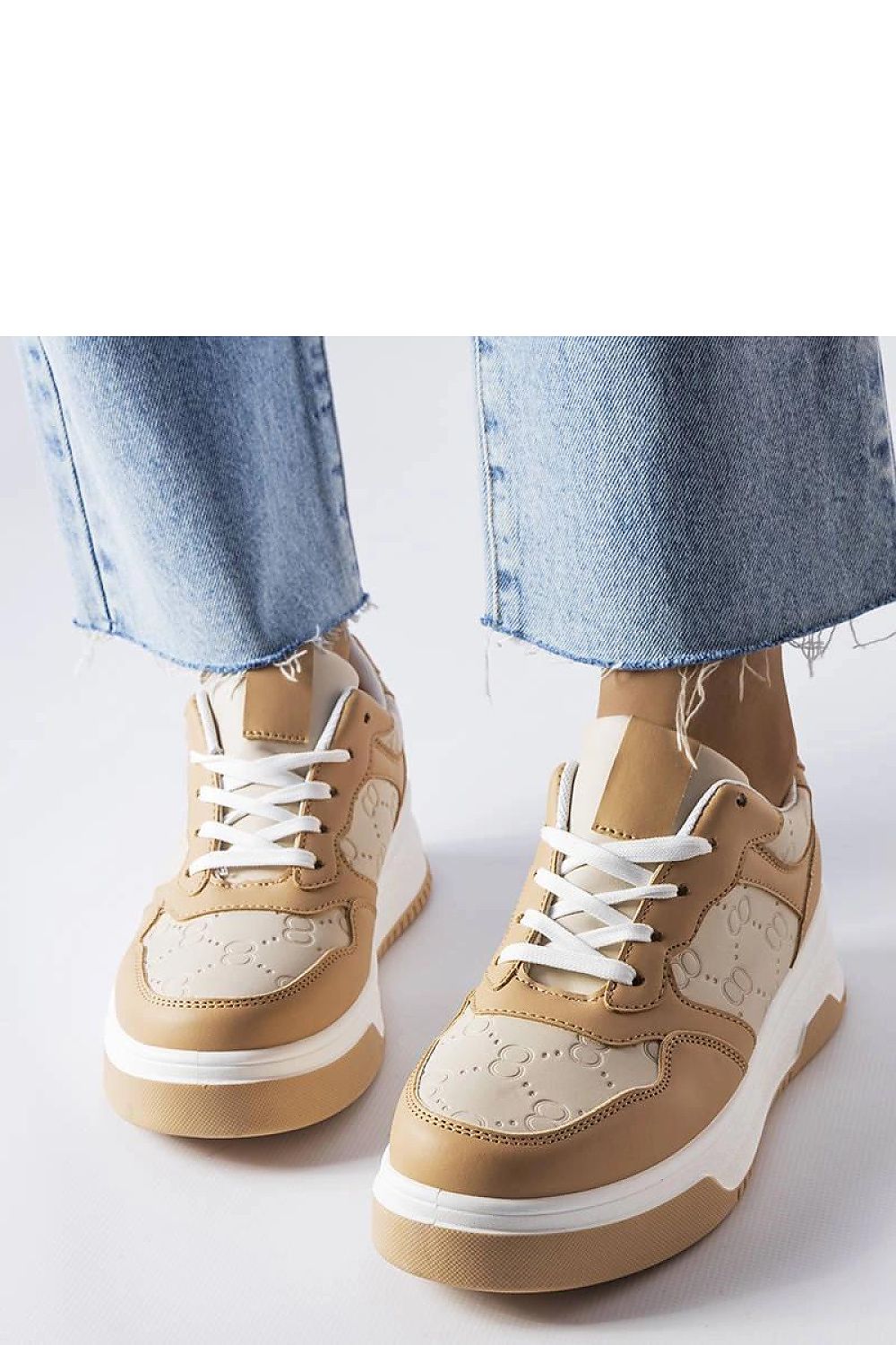 Baskets model 207957 Solea