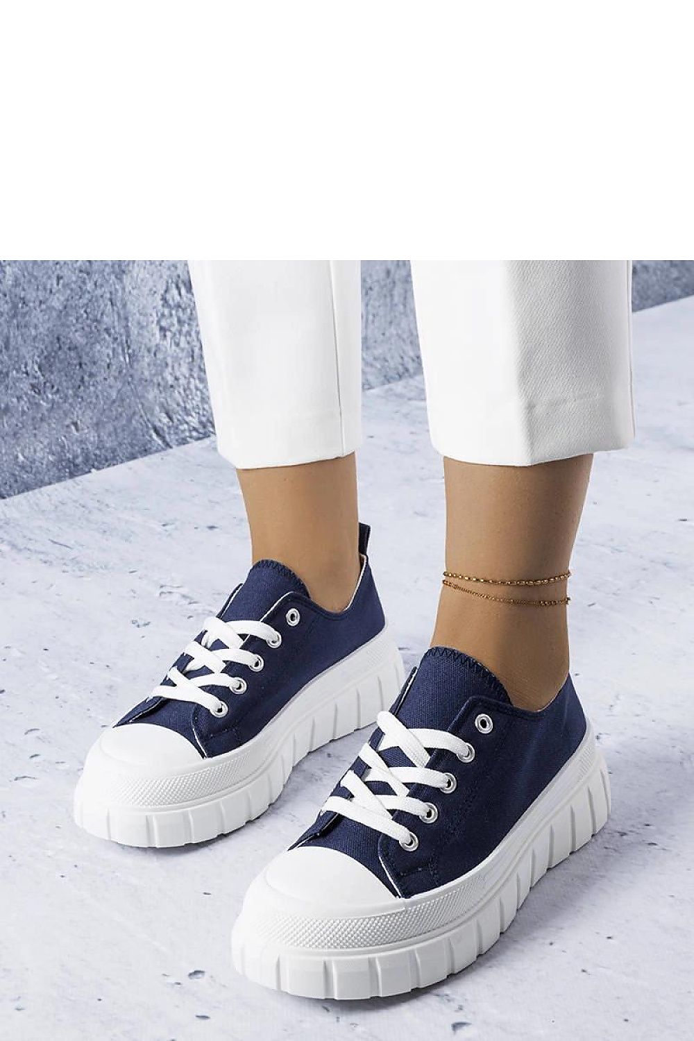 Baskets model 207965 Solea