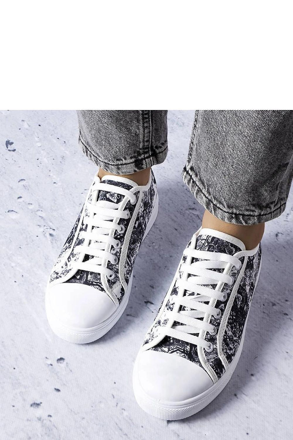 Baskets model 207966 Solea
