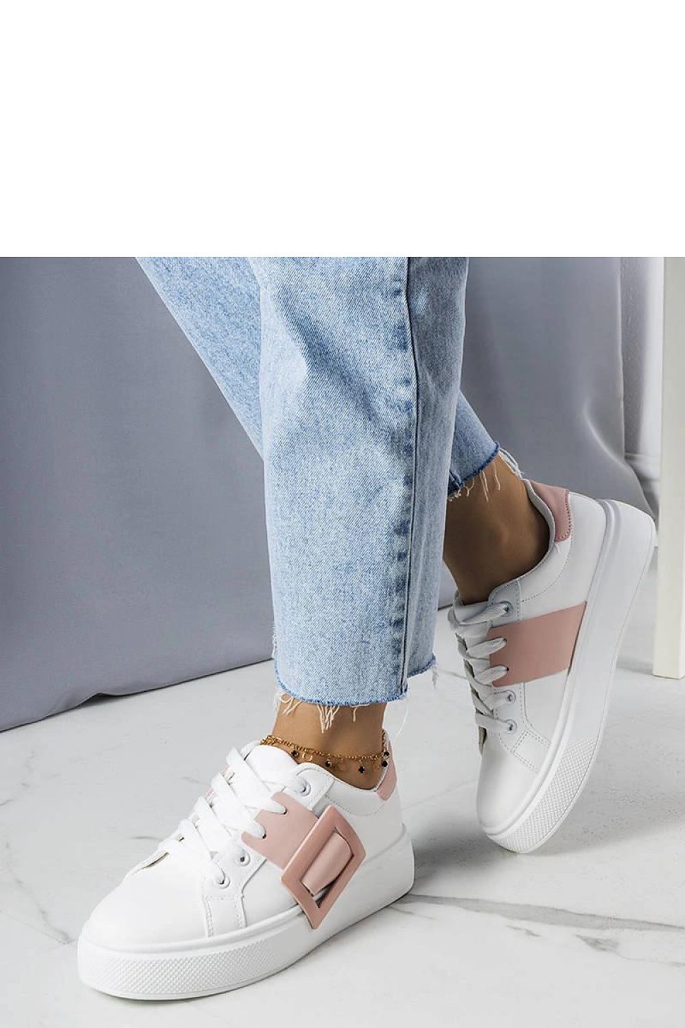 Baskets model 207976 Solea