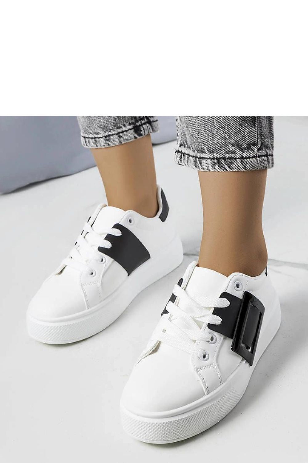 Baskets model 207977 Solea