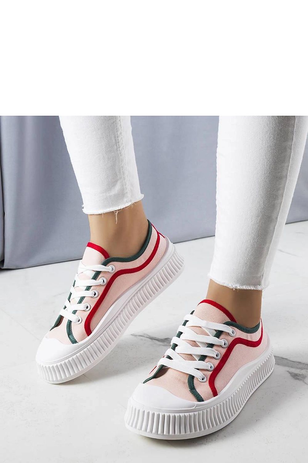 Baskets model 207999 Solea