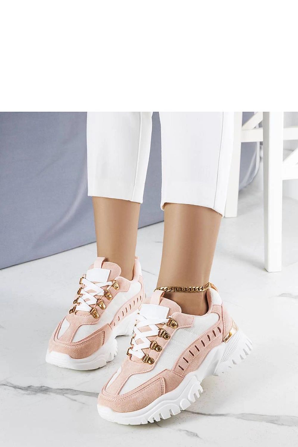 Baskets model 208016 Solea