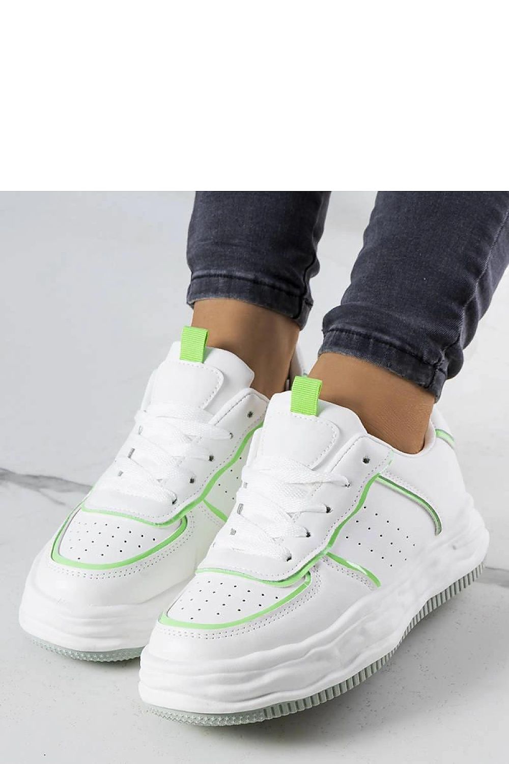 Baskets model 208020 Solea
