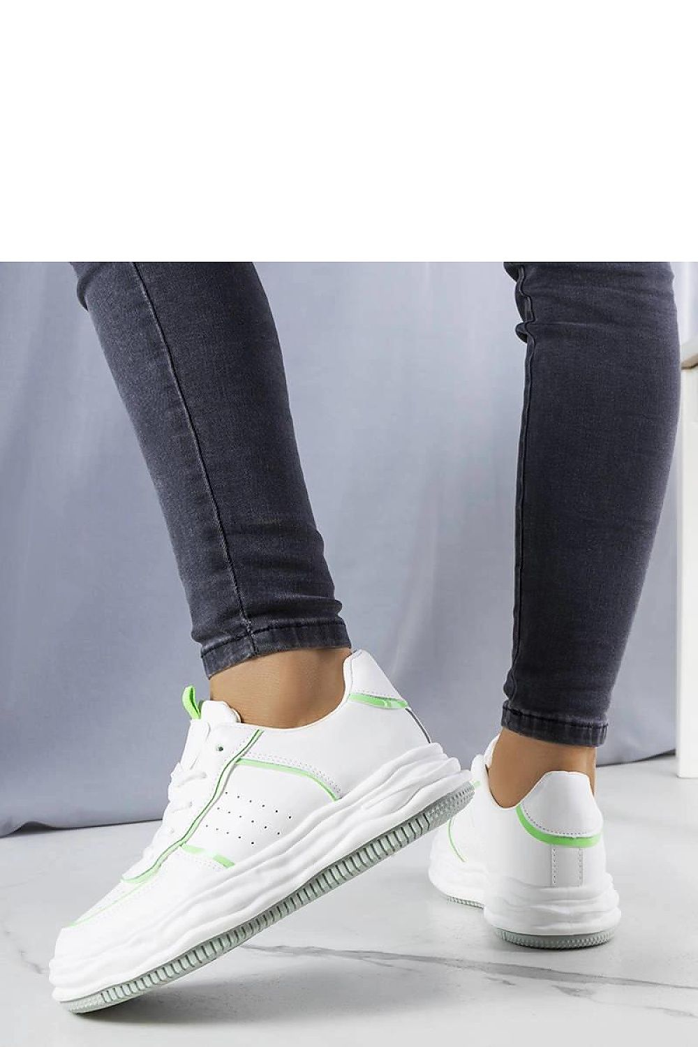Baskets model 208020 Solea