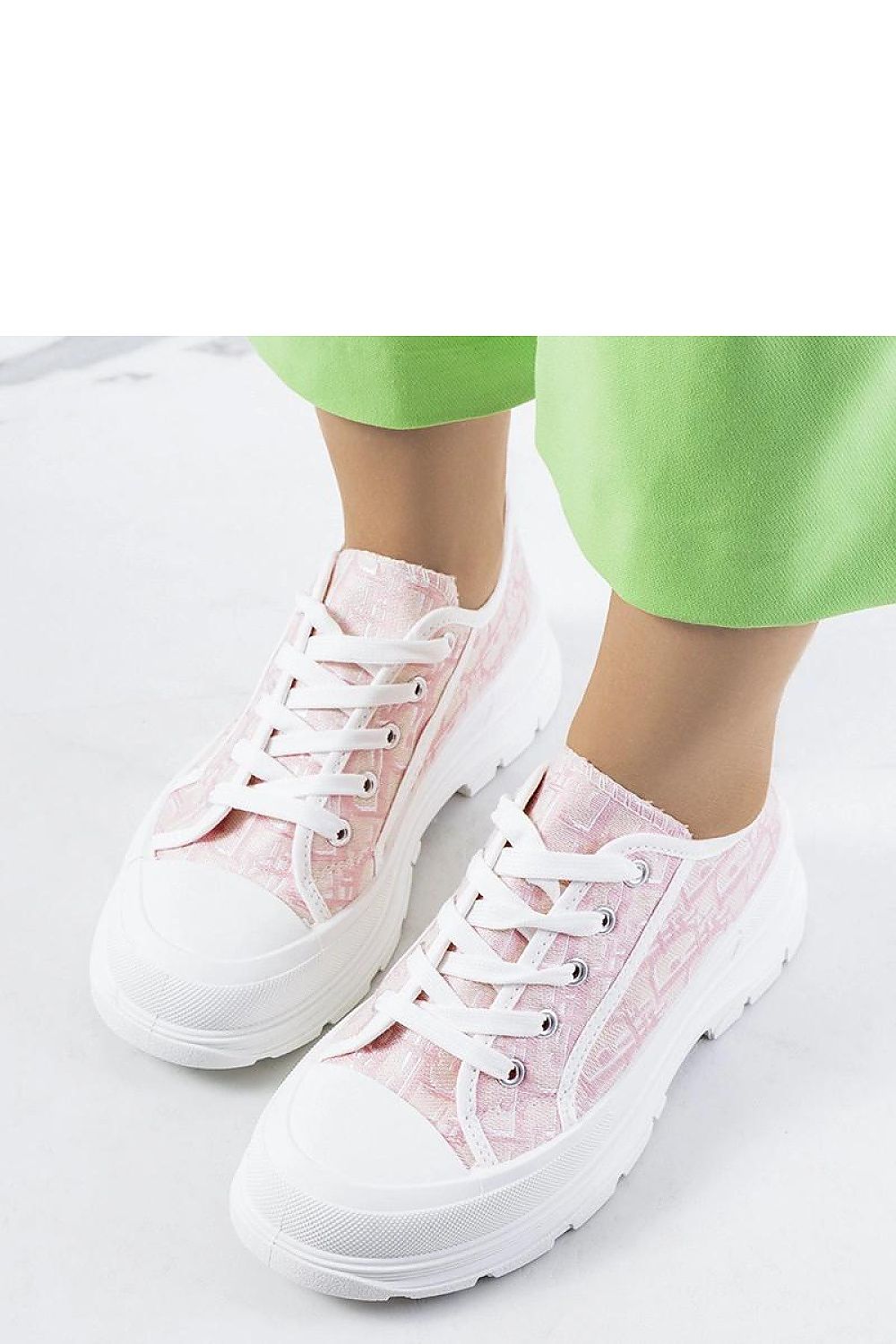 Baskets model 208033 Solea