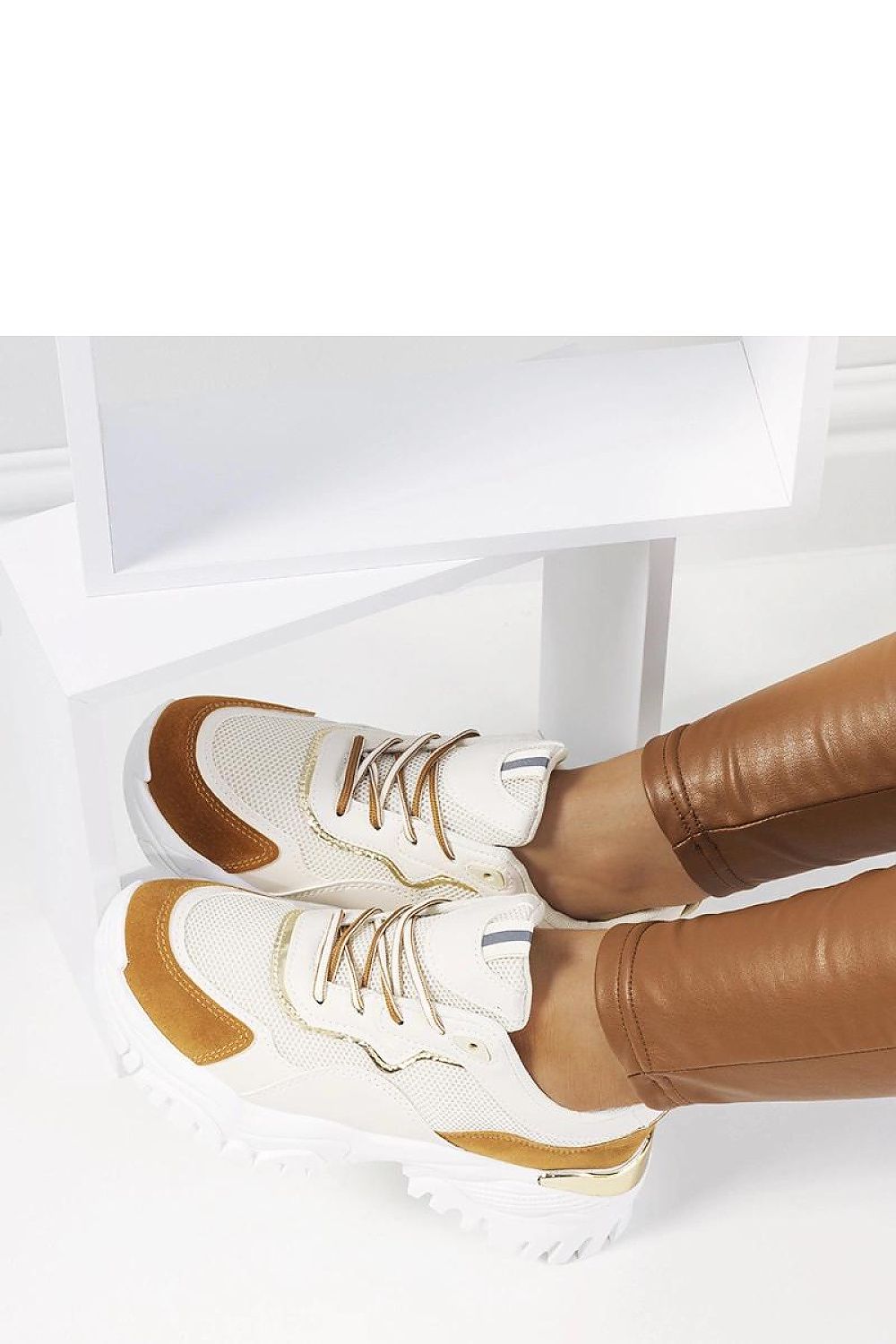 Baskets model 208049 Solea
