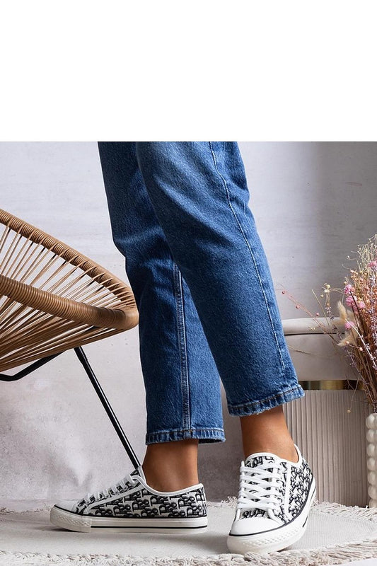 Baskets model 208055 Solea