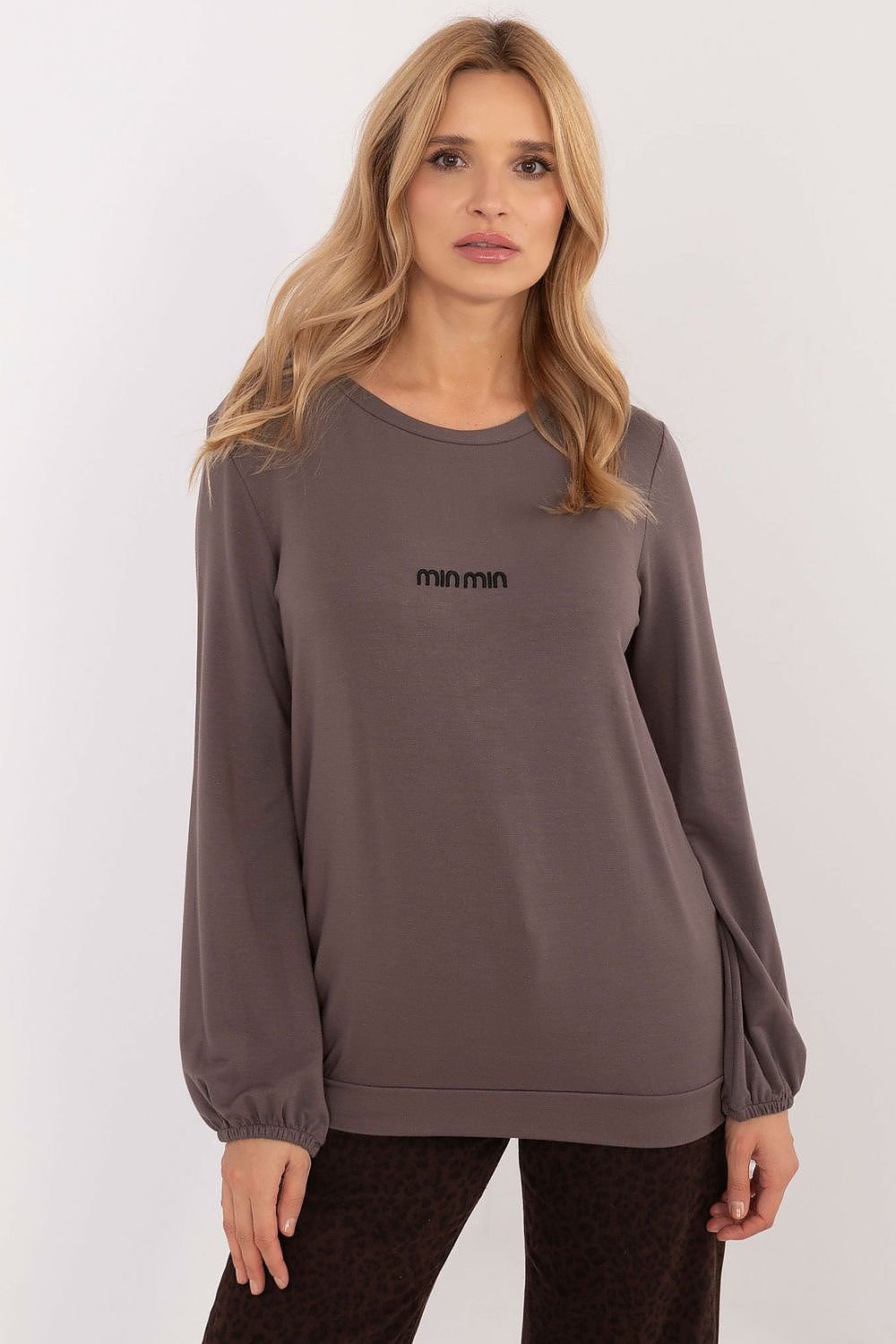 Chemisier model 208239 Relevance