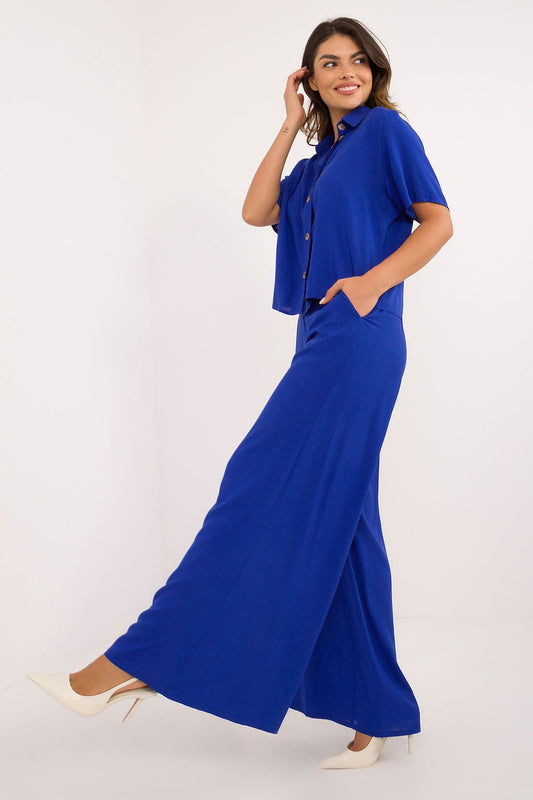 L`ensemble model 208644 Lakerta