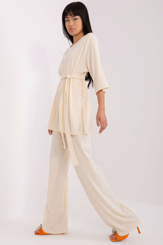 L`ensemble model 208699 Lakerta