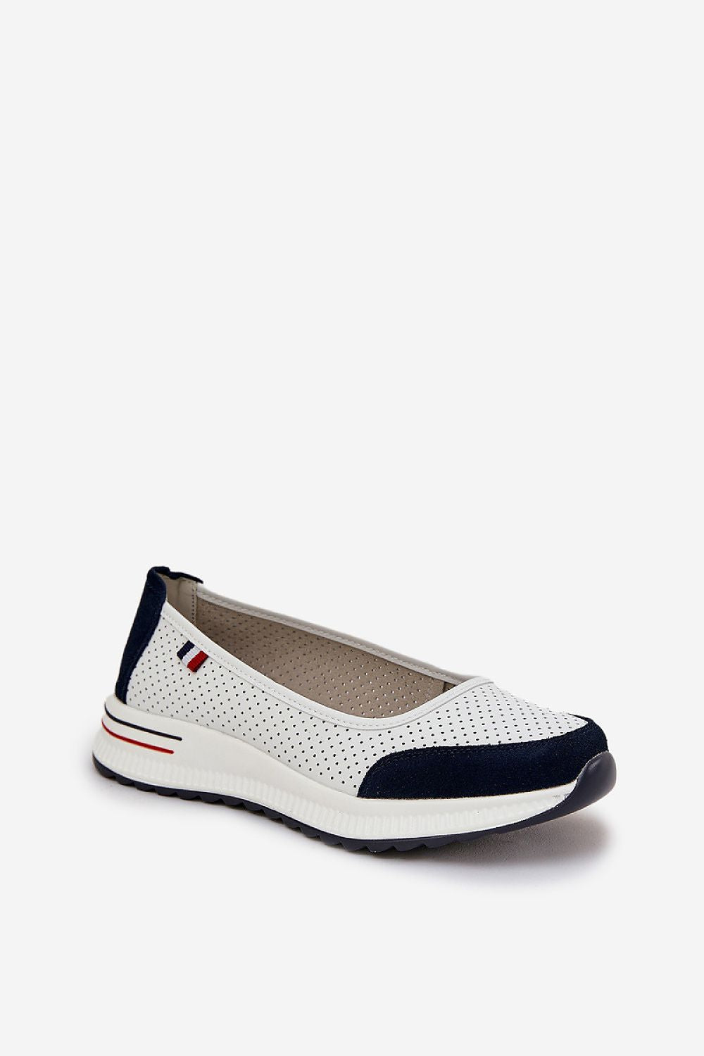 Ballerine model 208799 Step in style