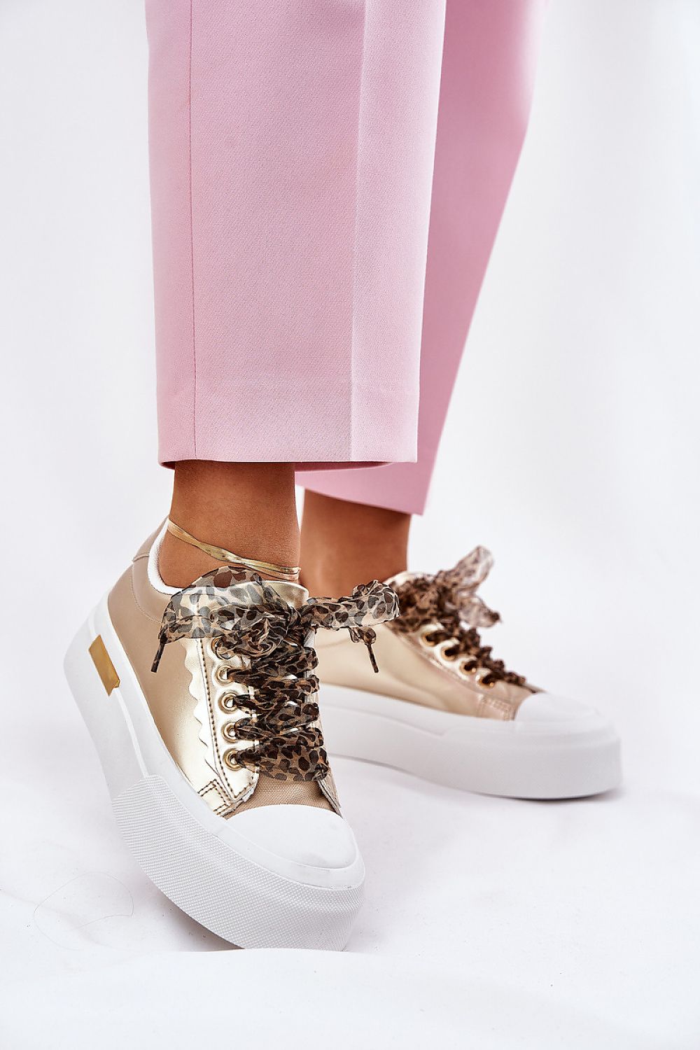 Baskets model 209816 Step in style