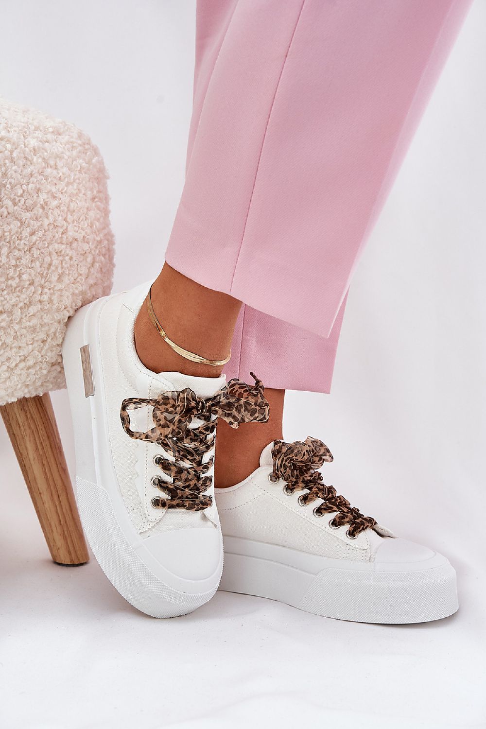 Baskets model 209817 Step in style