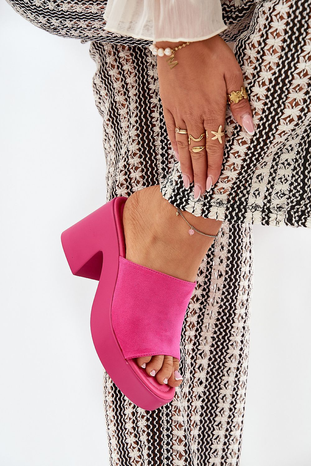 Clacquettes model 209940 Step in style